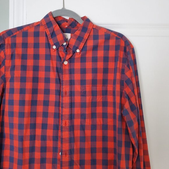 Gap Lived-In casual button-down long-sleeve, M, Navy/Red check - Picture 2 of 5